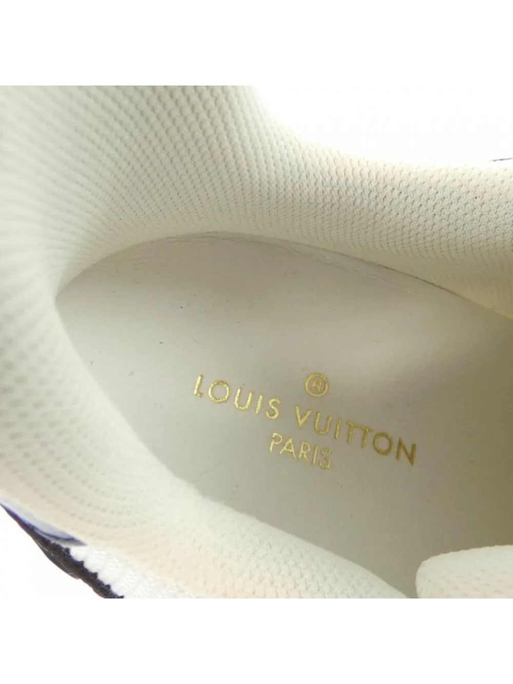 Louis Vuitton Run Away Line Sneakers - Picture 6 of 6